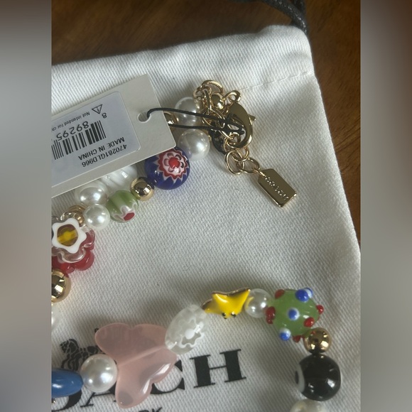 Viral Coach Glass Beaded Carriage Dice Choker Necklace - Picture 5 of 5